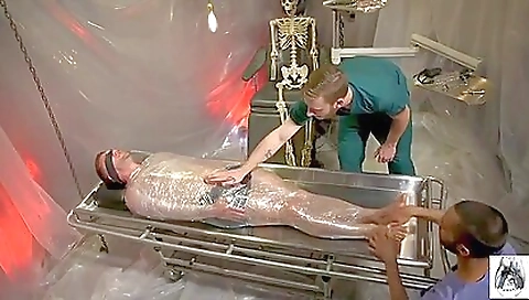 Sexy youngarra stud in whippedass video